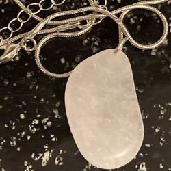 Gorgeous quartz agate necklace