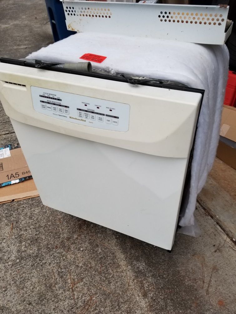 Kitchenaid Superba Whisper Quiet Ultima dishwasher