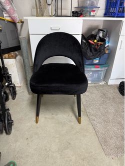 Crushed velvet chair