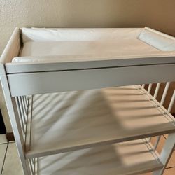 Changing Table With Matress Pad