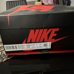 Jordan 1 Retro High OG “University Blue” – Size 10