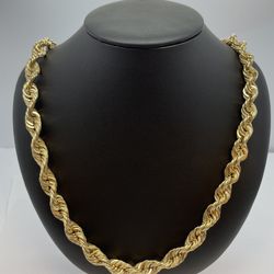14K GOLD ROPE CHAIN. NEW.