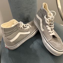 Vans Women’s 8 1/2 New