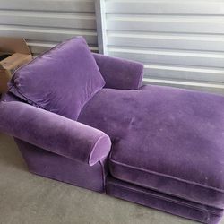 Purple Velvet Loung Chair 