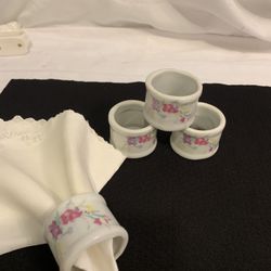 Rare Find!! Ceramic Floral Napkins Rings