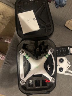 DJI Phantom 3 Drone with Case and Remote