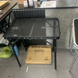 Small Metal Foldable Table 