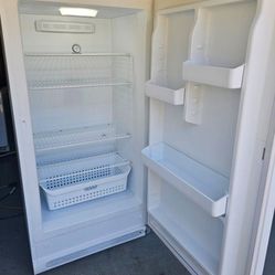 Crosley 17 Cu Ft Frost Free Freezer <delivery Available>