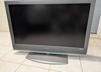 SONY 40" LCD TV