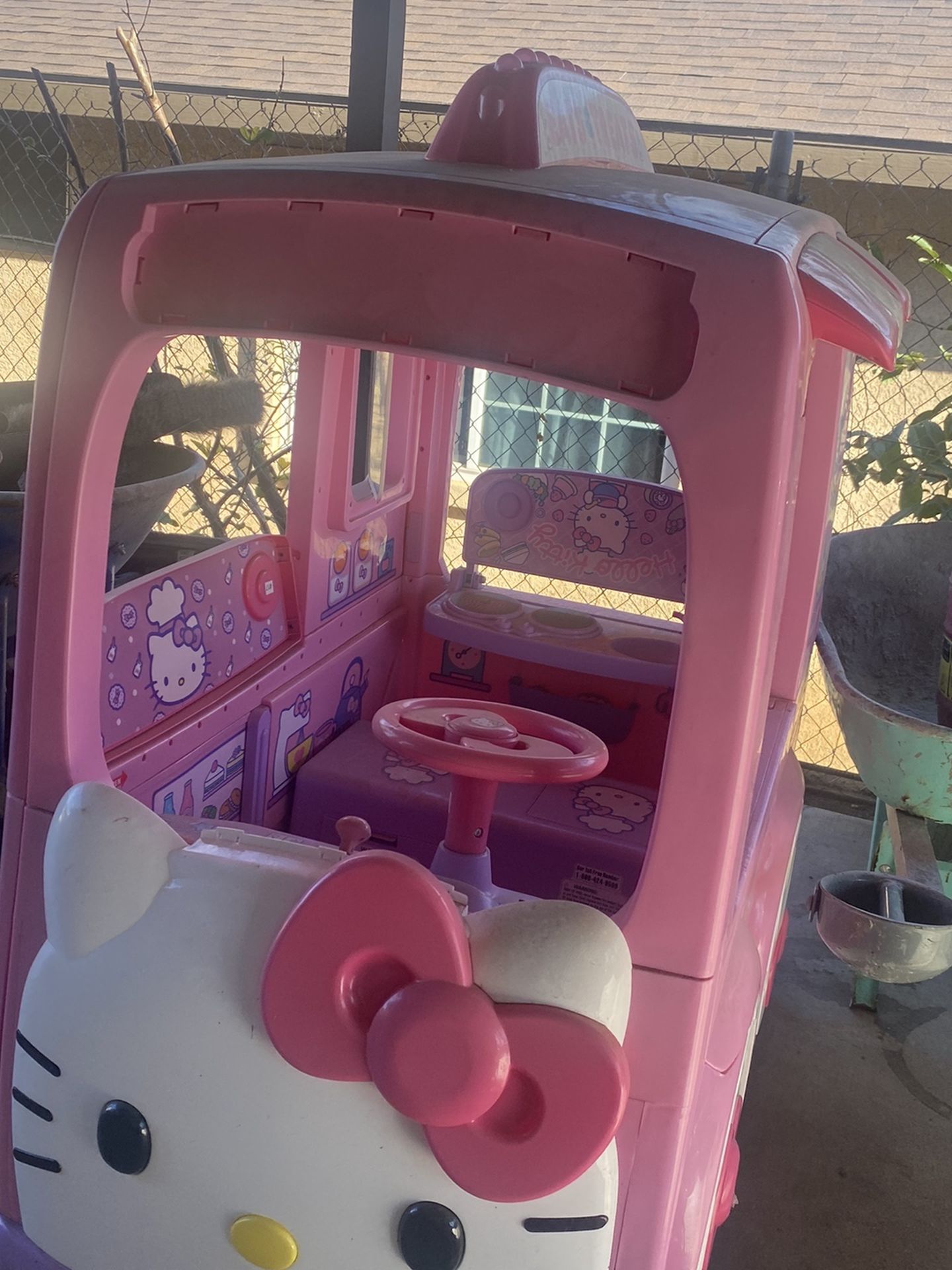 Hello Kitty 12 Volt Food Truck Ride On