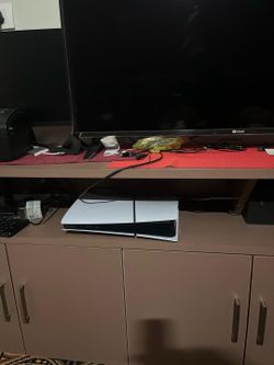 PS5 slim digital 1TB w controller and cords