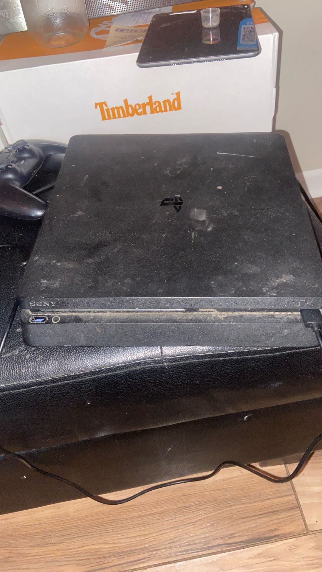 PS4 2 Controllers