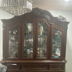 Dining Room table And Wall Unit 