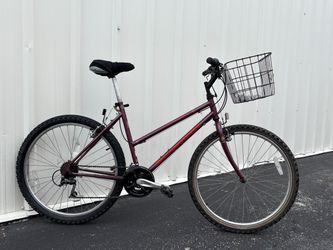 Schwinn Commuter Hybrid Bike