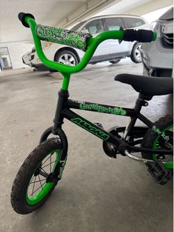 Toddler bicycle with training wheels