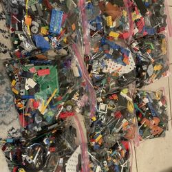 Loose Legos 18-19# For $80  Or $5lb