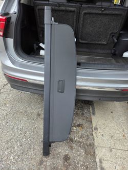 OEM Volkswagen Tiguan Cargo Cover / Privacy Shade