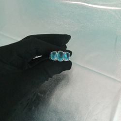 Beautiful Sterling Silver Plated Ring With Blue Stones Size 7 1/2