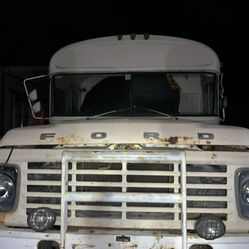 1971 Canadian bluebird bus