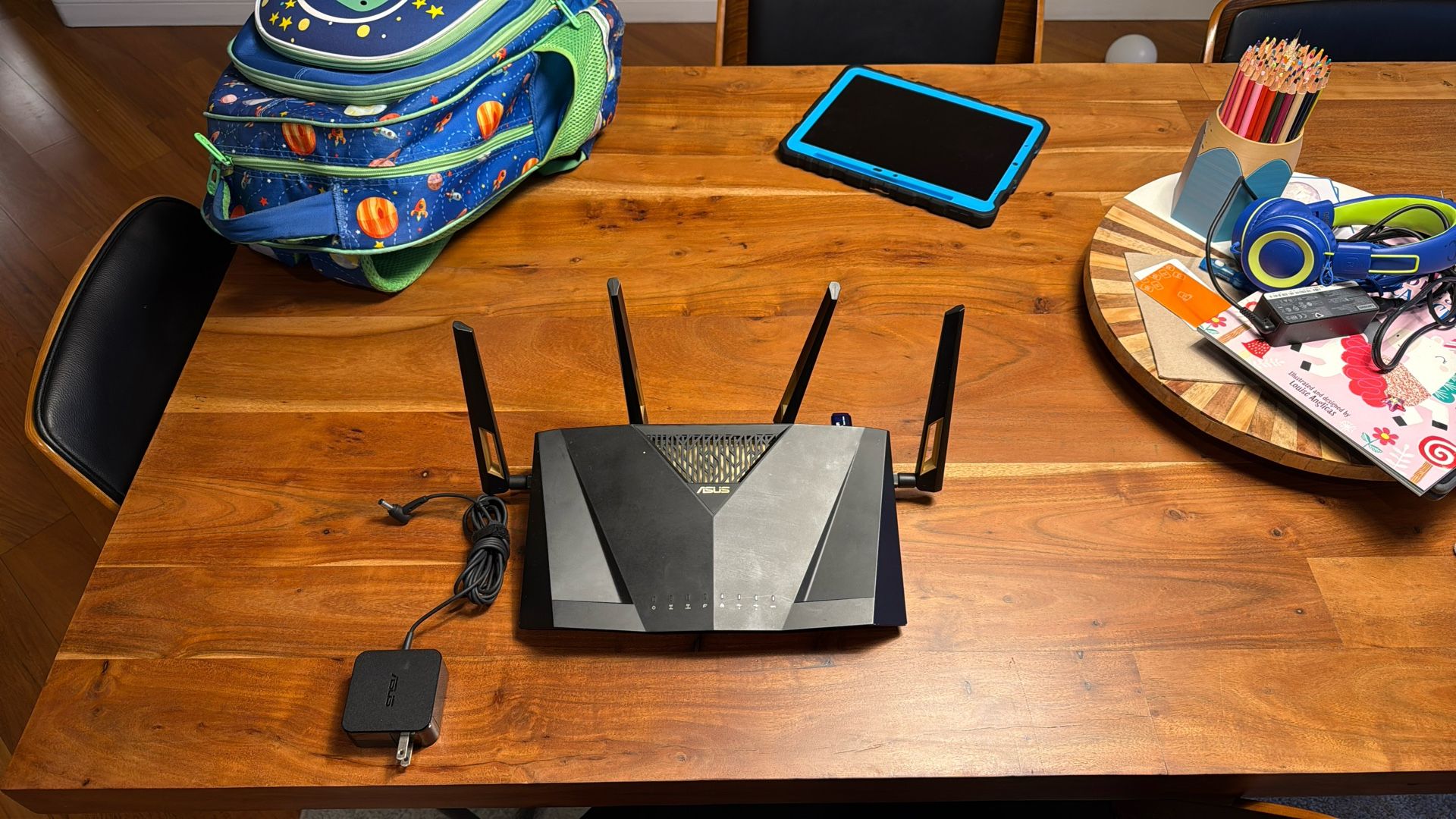 Asus RT-AX88u AX6000 Dual Band gaming / SoHo Router 8 GB Ports