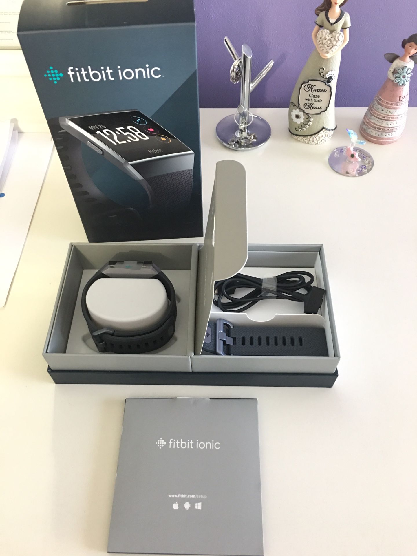 FITBIT IONIC NEW IN OPEN BOX