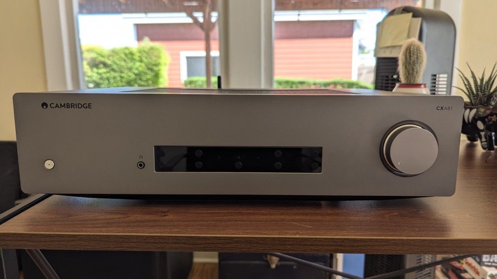 Cambridge Audio cxA81 Integrated Stereo amplifier