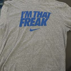 Nike Men’s Tshirt Size Large