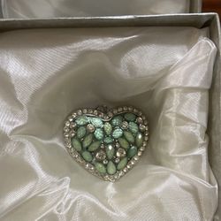 Gorgeous! Heart Shape Diamond Crystal Stone Pendant !