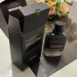 Born in Roma Valentino Cologne