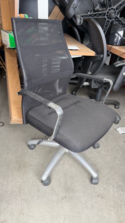 Black Mesh Office Chair with Armrests