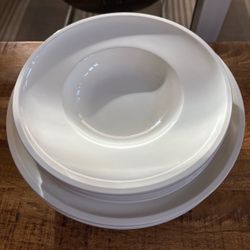 Villeroy & Boch 8 Bowl Set( 4 soup & 4 pasta)