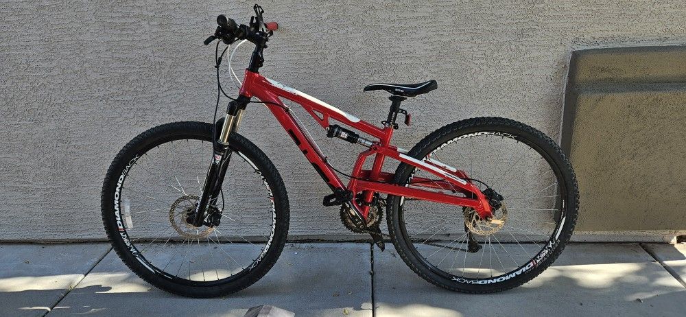 DiamondbackRecoil Mountain bike