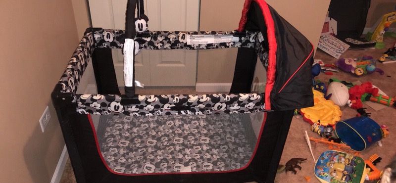 Mickey Mouse playpen