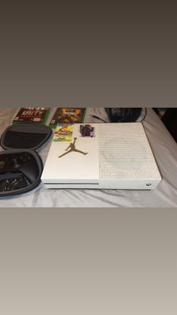 Xbox One S + Elite series 2 controller