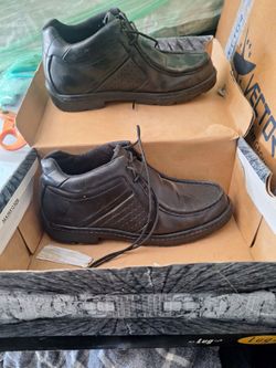 Pair of men's Lugz
