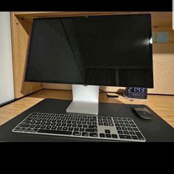 APPLE STUDIO DISPLAY 27 In 5k RETINA DISPLAY