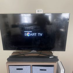 50” Samsung Smart TV with Roku