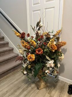Hand made flower arrangement decoration