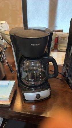 Free.  Gratis. Kitchen articles and utensils