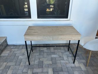 Modern wood desk with creme chair set