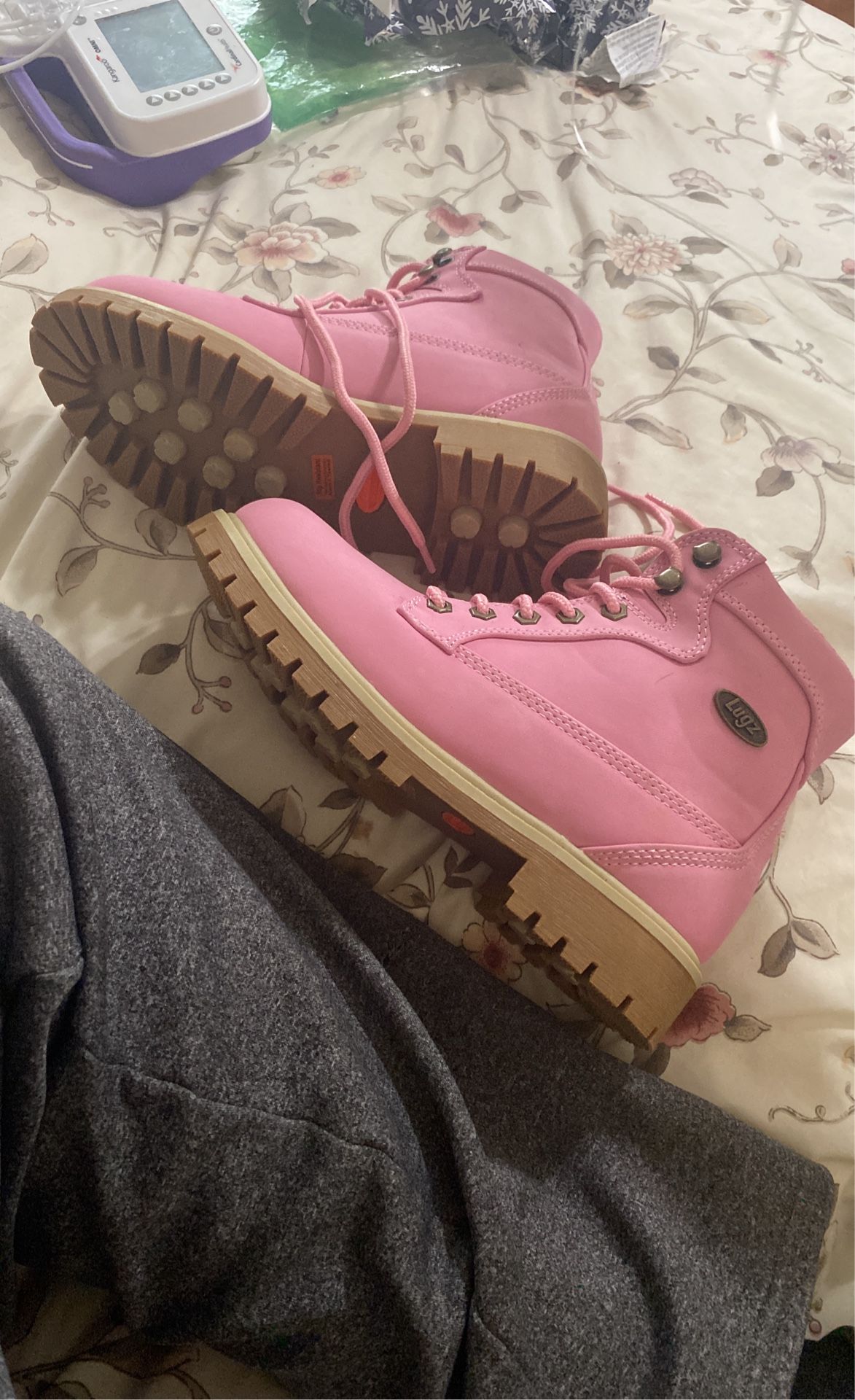 Woman  Pink Lugs Boots Size 8 Never Use them 
