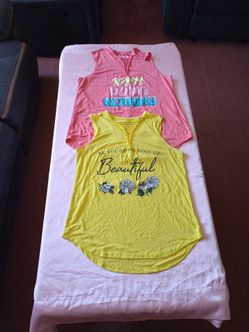 Bundle Of 2 Hybrid Apparel Women's shirts