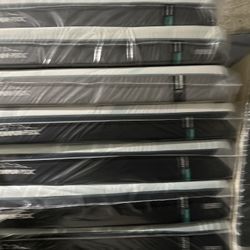 King Queen Size Tempurpedic ProAdapt,  ProBreeze,  LuxeBreeze Mattress  Pro Breeze /Luxe Adapt /Pro Adapt /Adapt /cloud /Tempur pedic contour Supreme 