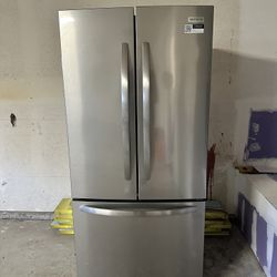  Frigidaire Stainless Steel French Door Refrigerator