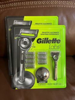 GilletteLabs Razor Set – 8 Cartridges, Stand & Precision Trimmer