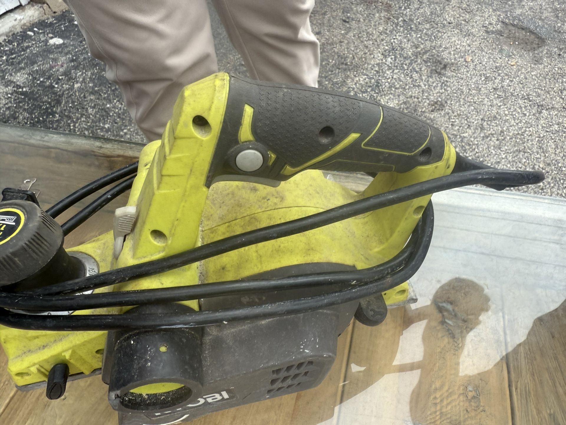 Ryobi Cepillo 