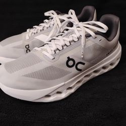 Q C running shoes