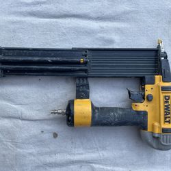Nail Gun 18g - DeWalt (x2)