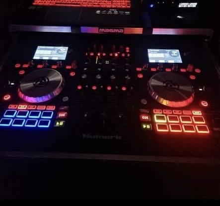 Numark NV controller With Case