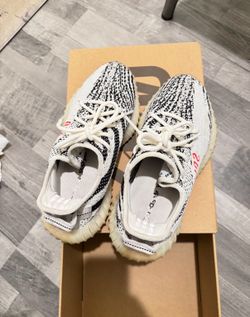 Adidas Yeezy Boost 350 V2 Zebra